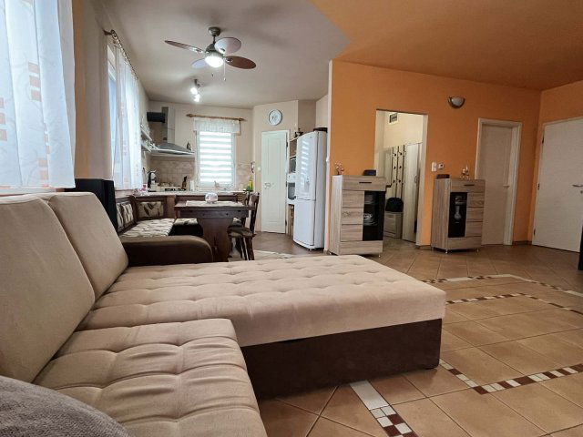 Eladó családi ház, Debrecenben 95.9 M Ft, 3+1 szobás