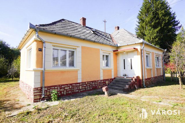 Eladó családi ház, Bakonybélben 49.9 M Ft, 2 szobás
