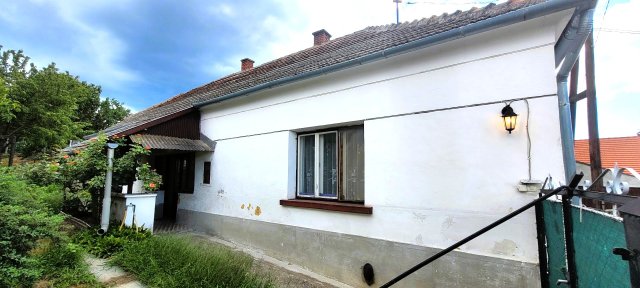 Eladó családi ház, Nagyvázsonyon 36 M Ft, 2 szobás