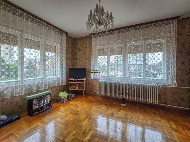 Eladó családi ház, Csornán 49 M Ft, 4 szobás