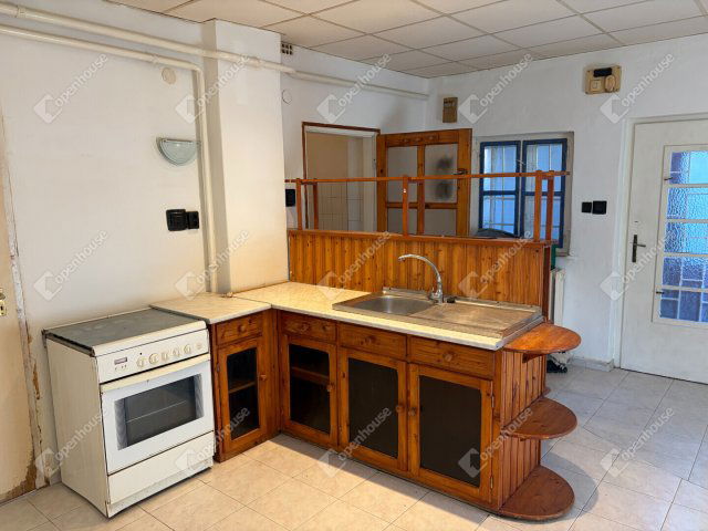 Eladó sorház, Győrött 39.9 M Ft, 3 szobás