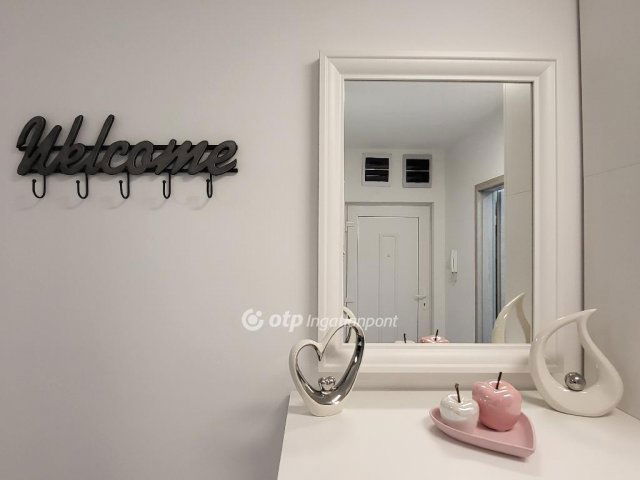 Kiadó téglalakás, albérlet, Siófokon 250 E Ft / hó, 3 szobás