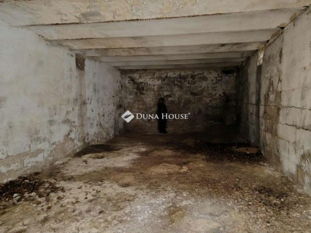 Eladó telek, Izsákon 18 M Ft / költözzbe.hu