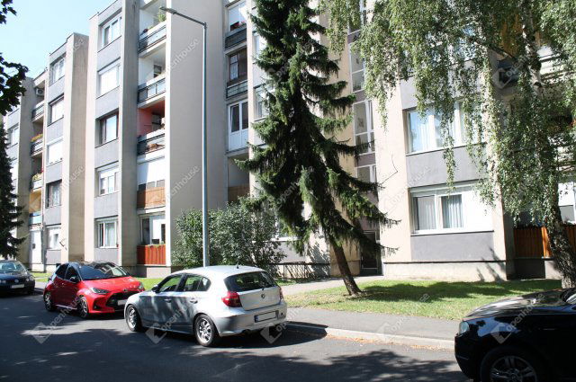Eladó téglalakás, Kőszegen 44 M Ft, 2 szobás