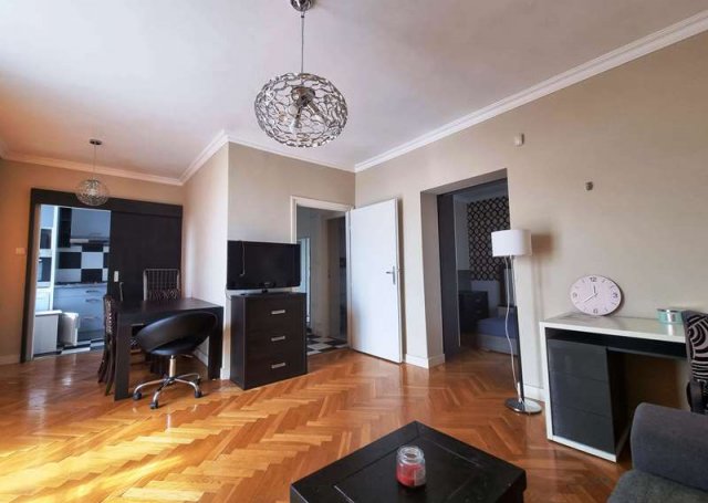 Kiadó téglalakás, albérlet, Pécsett, Kodály Zoltán utcában