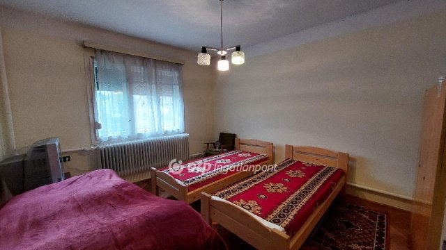 Eladó családi ház, Kisújszálláson 19.5 M Ft, 3 szobás