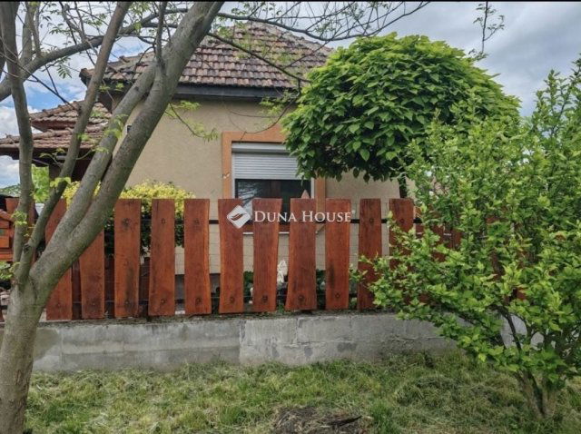 Eladó családi ház, Füzesabonyban 22 M Ft, 3 szobás