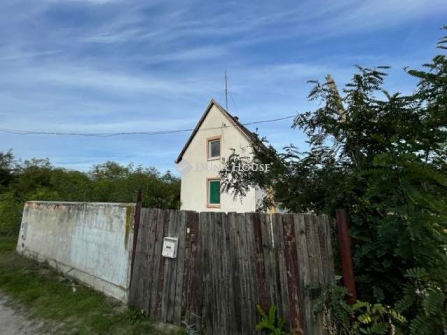 Eladó családi ház, Pilisen 22.9 M Ft, 2 szobás
