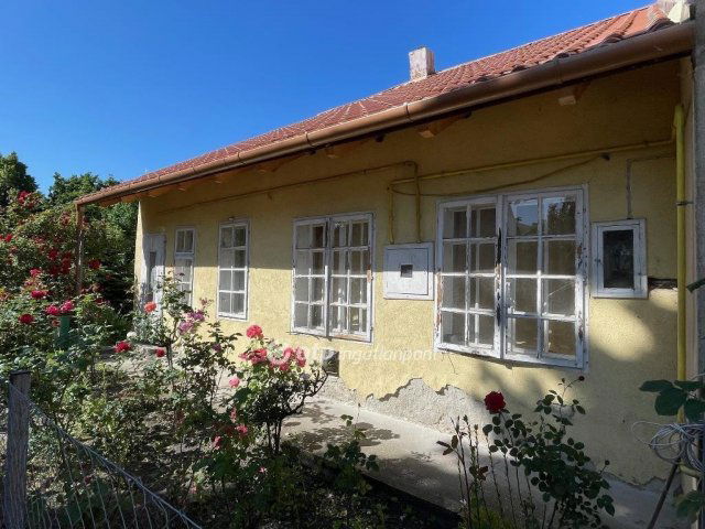 Eladó sorház, Székesfehérvárott 41.9 M Ft, 1 szobás