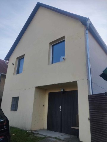 Eladó családi ház, Dorogon 36.99 M Ft, 3 szobás