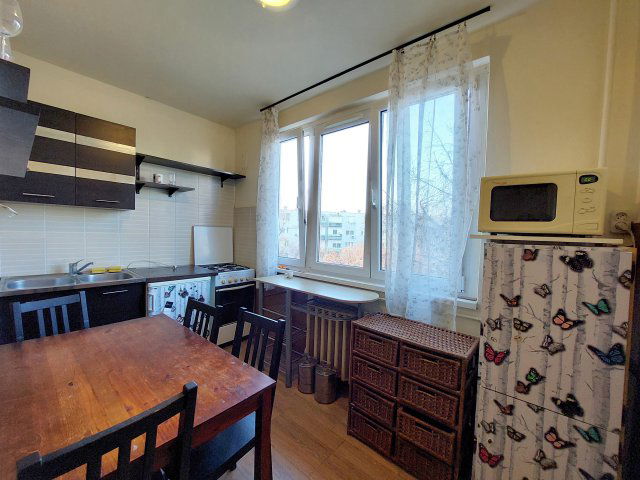 Eladó panellakás, Szegeden 53 M Ft, 1+2 szobás