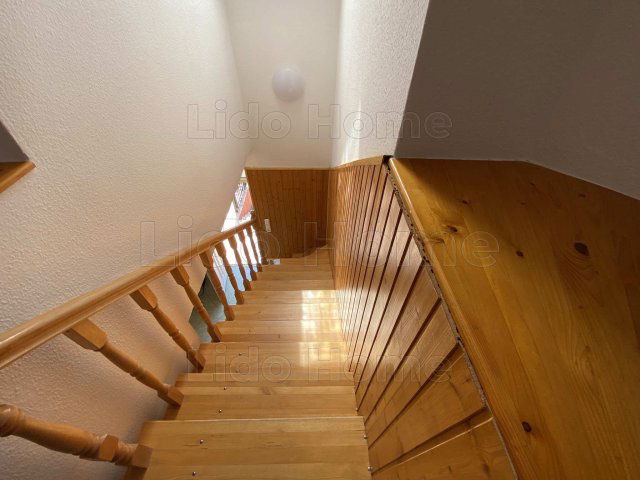 Eladó családi ház, Balatonszárszón 105 M Ft, 6 szobás