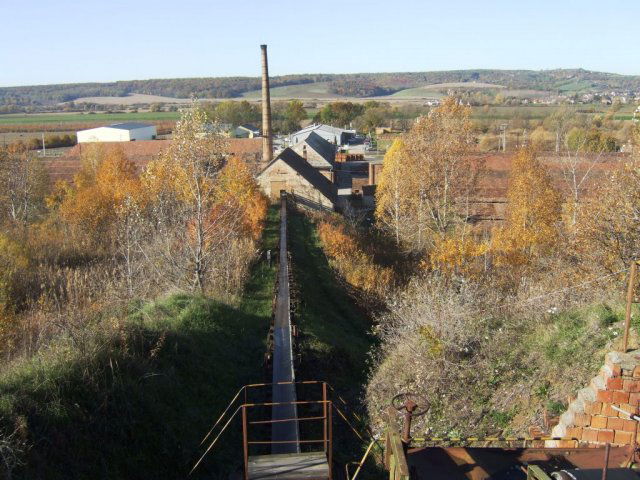 Eladó ipari ingatlan, Felsőegerszegen 180 M Ft, 1+1 szobás