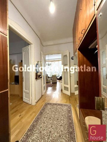 Eladó téglalakás, Budapesten, VII. kerületben, Akácfa utcában