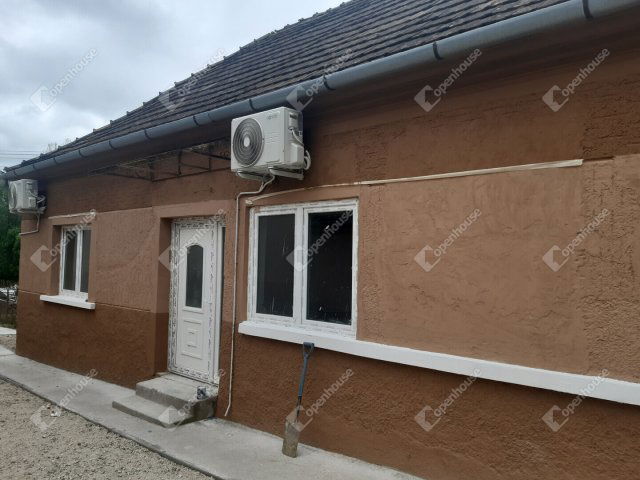 Eladó családi ház, Molnárin 21.9 M Ft, 3 szobás