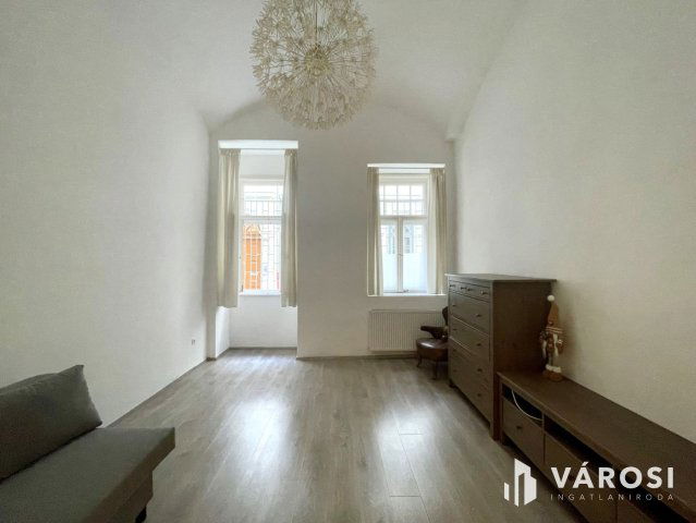 Kiadó téglalakás, albérlet, Budapesten, V. kerületben