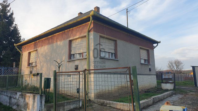 Eladó családi ház, Ózdon 12.5 M Ft, 2 szobás