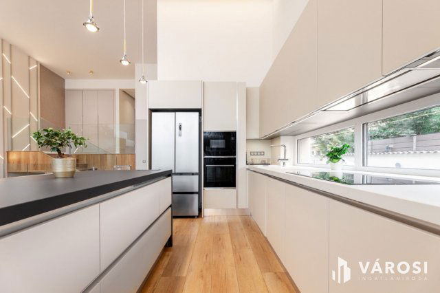 Eladó ikerház, Debrecenben 369 M Ft, 6 szobás