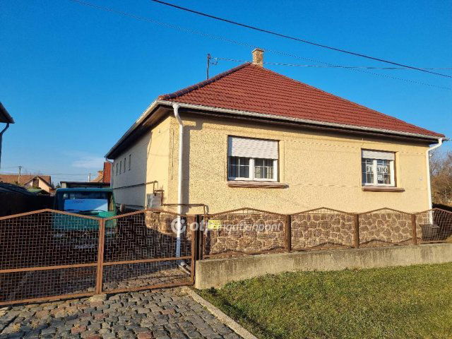 Eladó családi ház, Bátonyterenyén 45 M Ft, 3 szobás