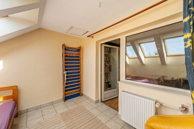 Eladó sorház, Vácon 122 M Ft, 5+1 szobás / költözzbe.hu