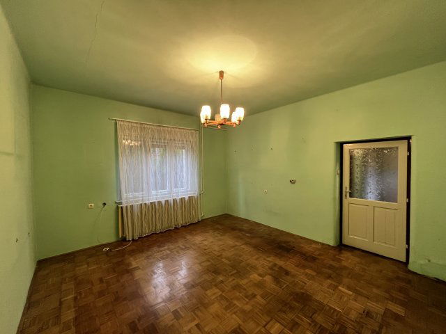 Eladó családi ház, Győrött 65 M Ft, 3 szobás