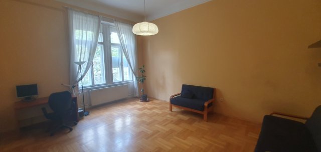 Eladó téglalakás, Budapesten, VII. kerületben, Damjanich utcában