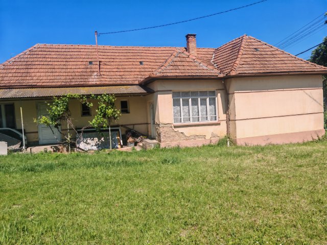 Eladó családi ház, Szuhán 12 M Ft, 3 szobás
