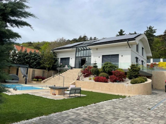 Eladó családi ház, Budaörsön 470 M Ft, 6 szobás