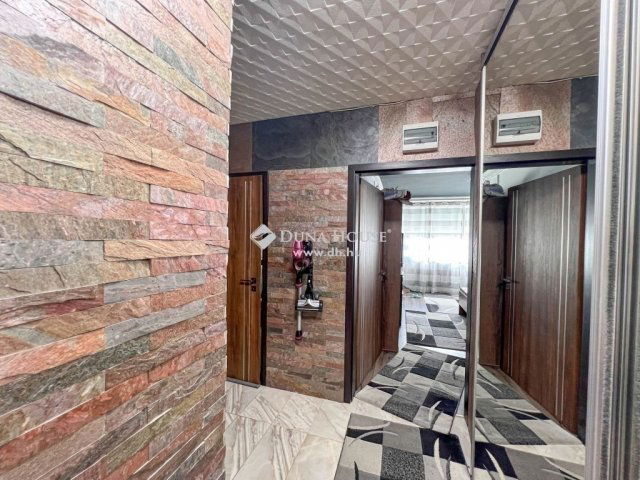 Eladó panellakás, Budapesten, XX. kerületben 59.9 M Ft, 2 szobás