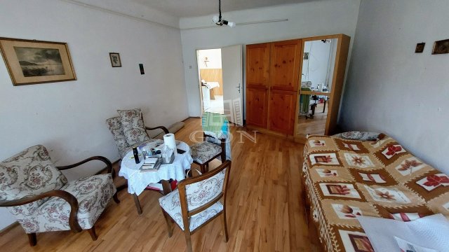 Eladó családi ház, Keszthelyen 80 M Ft, 3 szobás
