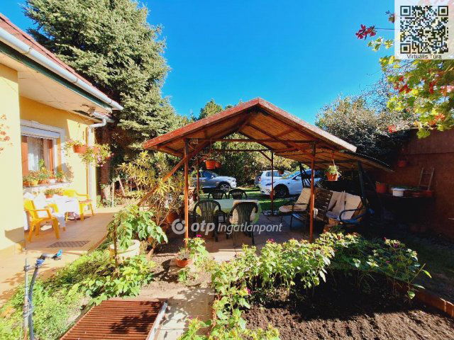 Eladó családi ház, Felcsúton 74.9 M Ft, 2+1 szobás