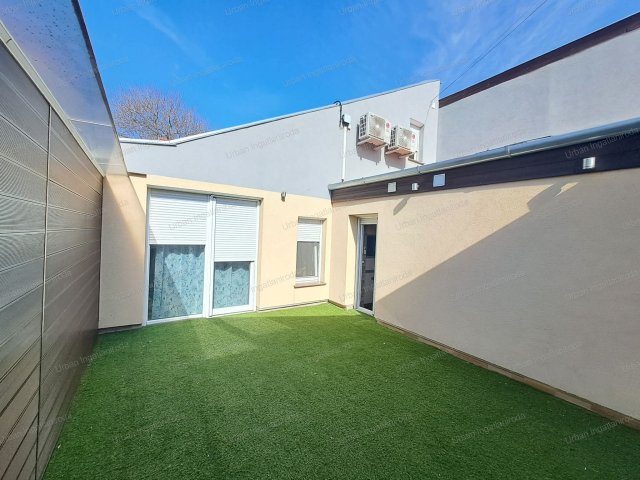 Eladó családi ház, Budapesten, XV. kerületben 129 M Ft, 4 szobás