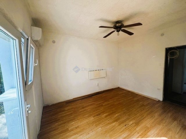 Eladó ikerház, Budapesten, III. kerületben 76 M Ft, 2 szobás