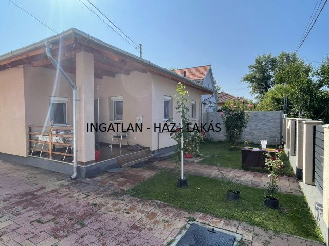 Eladó családi ház, Veresegyházon 78.5 M Ft, 3+1 szobás