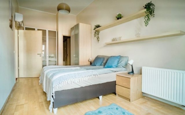 Kiadó téglalakás, albérlet, VII. kerületben, Holló utcában