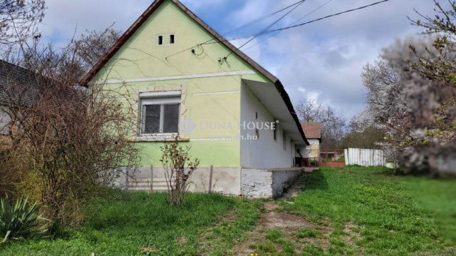 Eladó családi ház, Lánycsókon 27 M Ft, 2 szobás