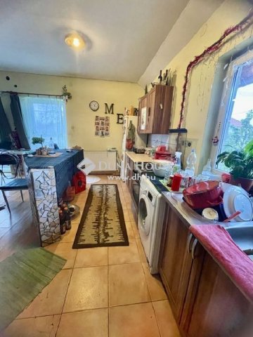 Eladó családi ház, Budapesten, XVIII. kerületben 105 M Ft