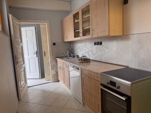 Kiadó téglalakás, albérlet, III. kerületben, Remetehegyi úton