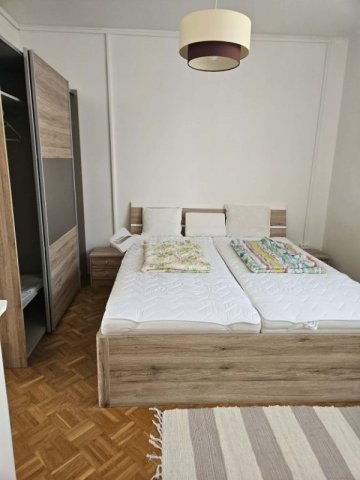 Kiadó panellakás, albérlet, Debrecenben 200 E Ft / hó, 2 szobás
