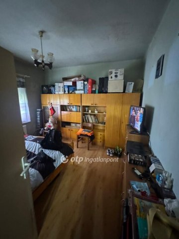 Eladó téglalakás, Debrecenben 43 M Ft, 2 szobás