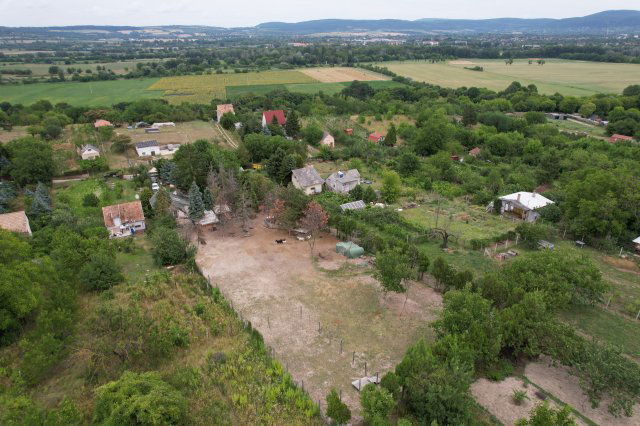 Eladó családi ház, Tatán 46.99 M Ft, 3 szobás