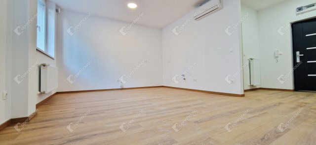 Eladó téglalakás, Miskolcon 28 M Ft, 1 szobás