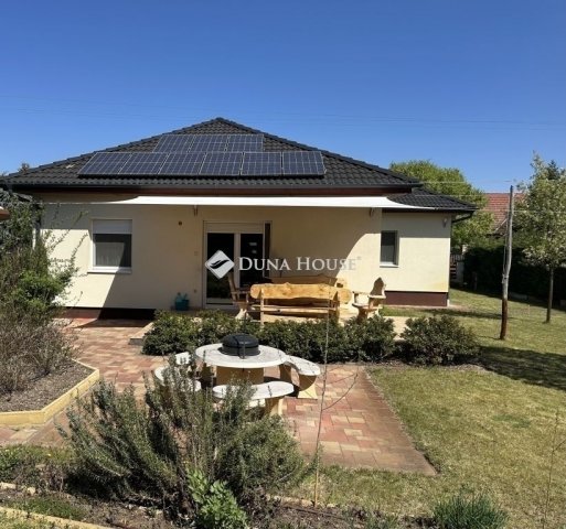 Eladó családi ház, Kecskeméten 135 M Ft, 4 szobás