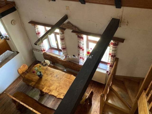 Eladó családi ház, Holládon 83.9 M Ft, 5 szobás