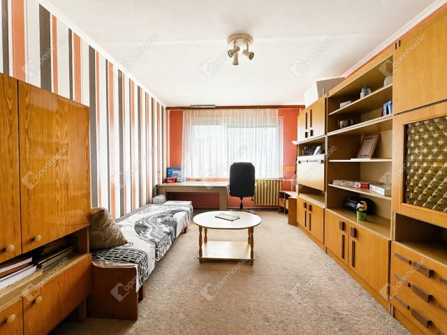 Eladó panellakás, Székesfehérvárott 49.9 M Ft, 2 szobás