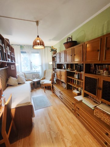 Eladó panellakás, Budapesten, XX. kerületben, Vörösmarty utcában