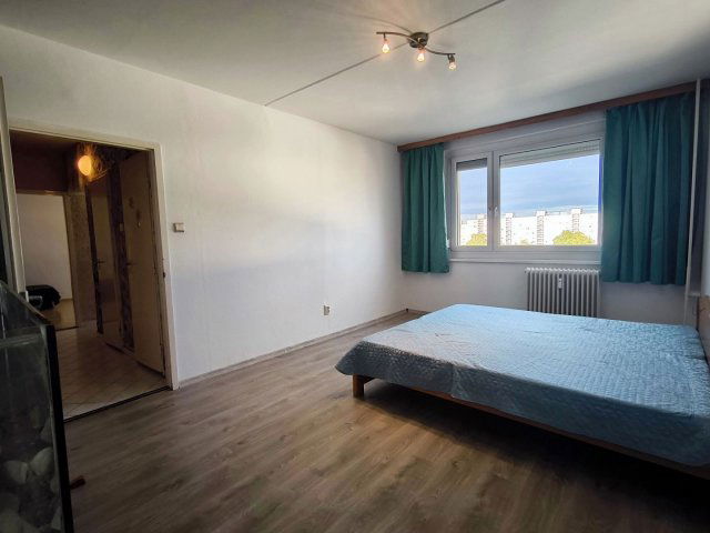 Eladó panellakás, Győrött 44.9 M Ft, 2 szobás