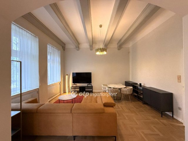 Eladó téglalakás, Budapesten, VI. kerületben 192.5 M Ft