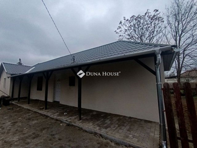 Eladó családi ház, Tápióbicskén 44.9 M Ft, 3 szobás