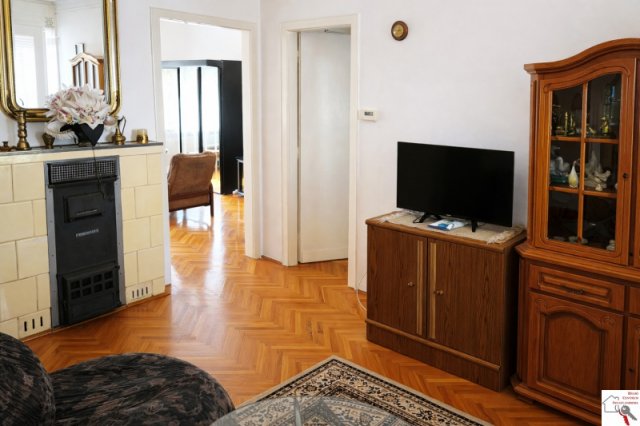 Kiadó téglalakás, albérlet, Pécsett 190 E Ft / hó, 3+1 szobás